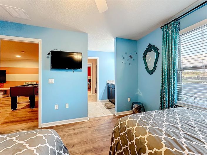 Image No.40-8 Bed House for sale