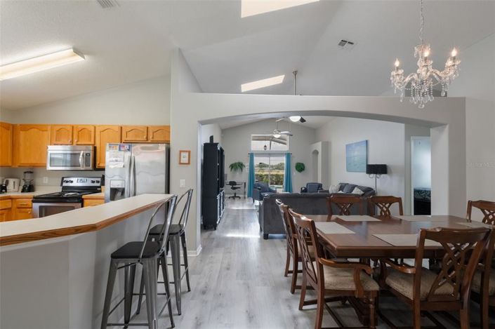 Image No.4-5 Bed House for sale