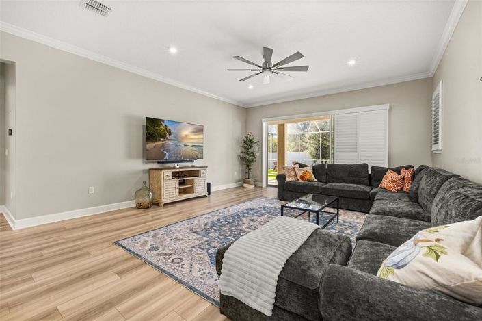 Image No.27-7 Bed House for sale