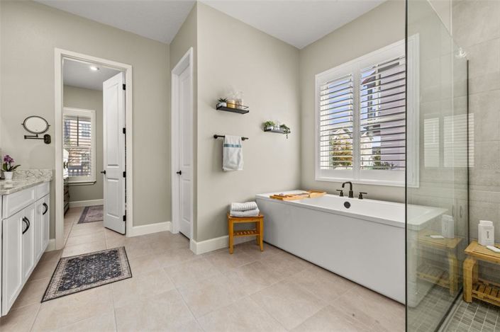 Image No.40-7 Bed House for sale