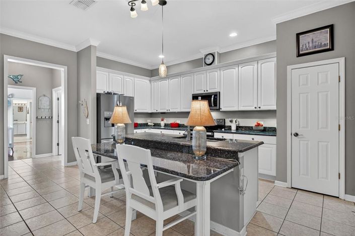 Image No.19-3 Bed Townhouse for sale