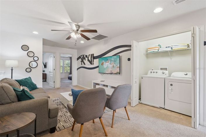 Image No.16-5 Bed Townhouse for sale