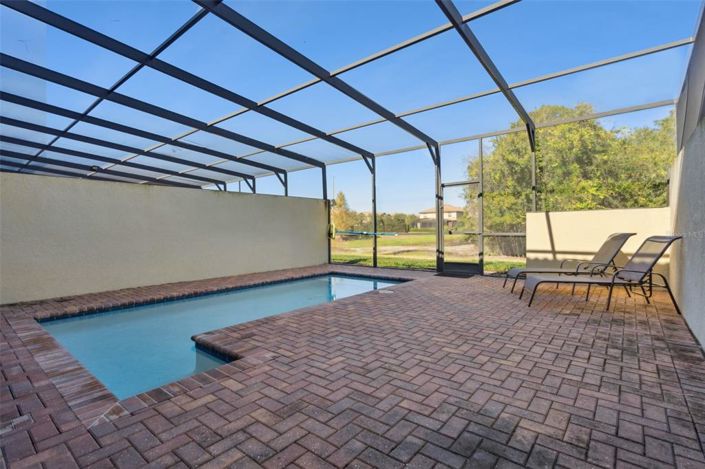 Image No.37-5 Bed Townhouse for sale