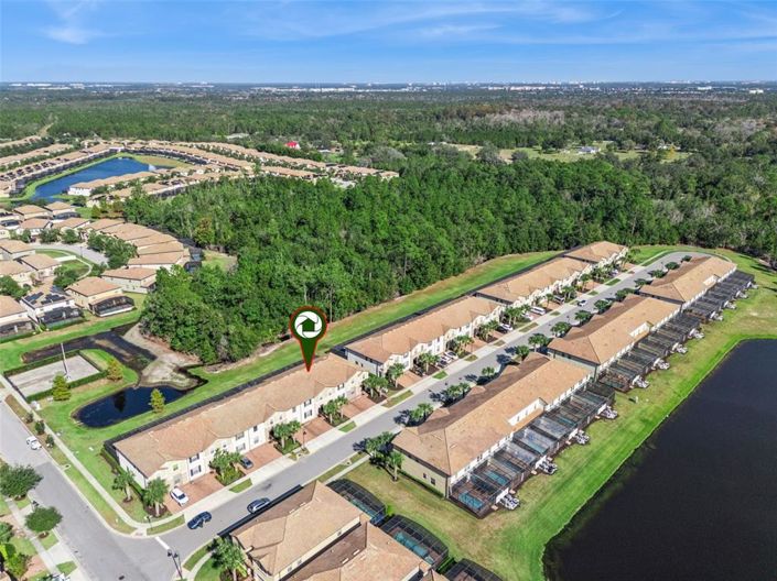 Image No.44-5 Bed Townhouse for sale