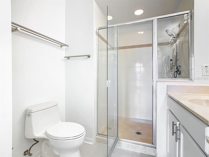 Image No.21-3 Bed Apartment for sale