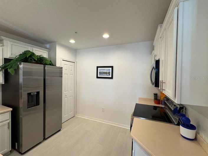 Image No.8-3 Bed Apartment for sale