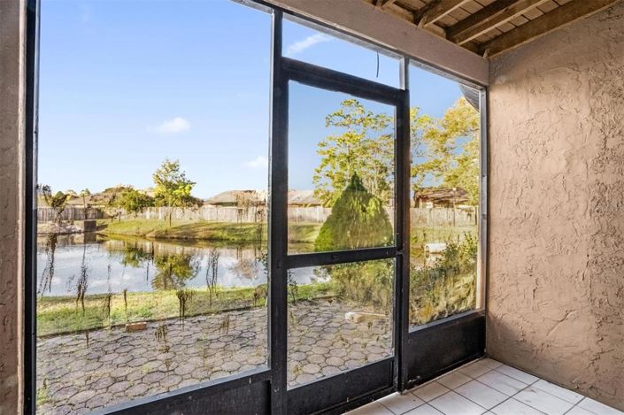 Image No.2-2 Bed Townhouse for sale