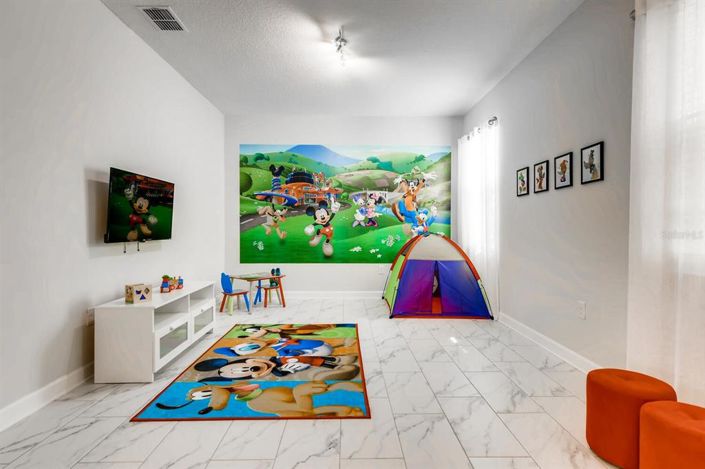 Image No.10-6 Bed House for sale