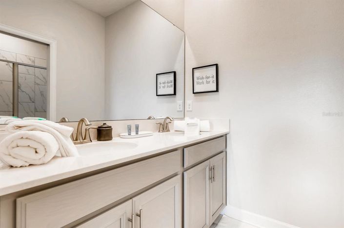 Image No.12-6 Bed House for sale