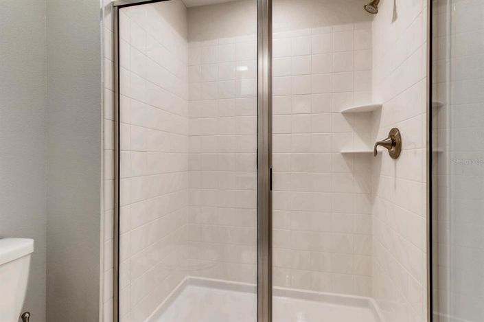 Image No.21-6 Bed House for sale