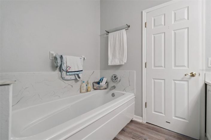 Image No.24-4 Bed Townhouse for sale