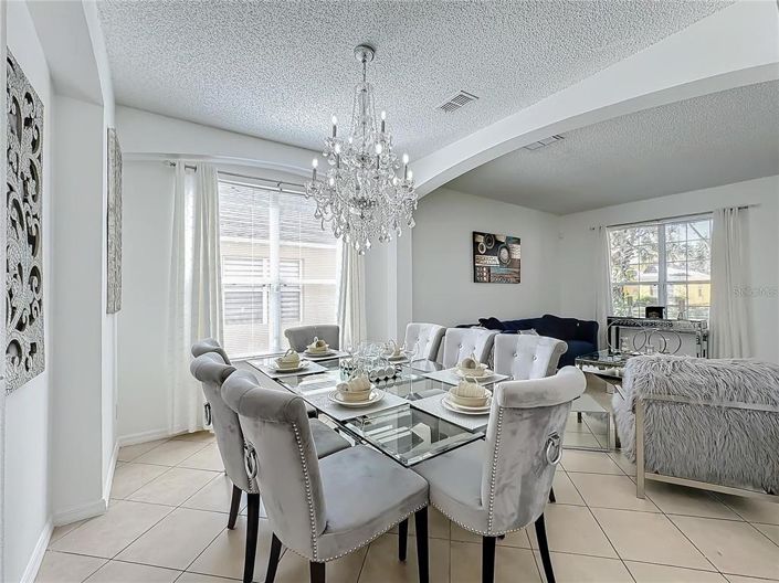 Image No.10-5 Bed House for sale