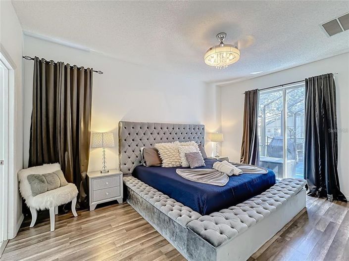 Image No.26-5 Bed House for sale