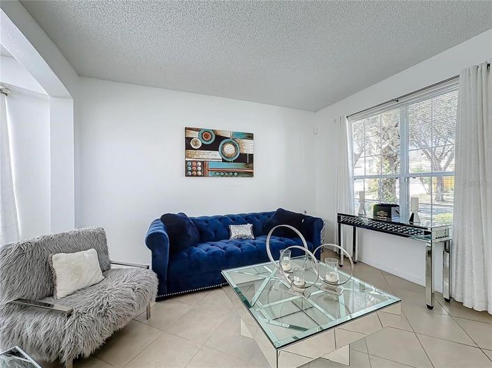 Image No.5-5 Bed House for sale