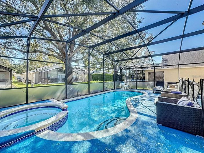 Image No.52-5 Bed House for sale