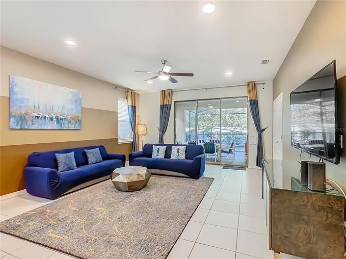 Image No.11-6 Bed House for sale