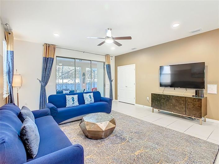 Image No.12-6 Bed House for sale