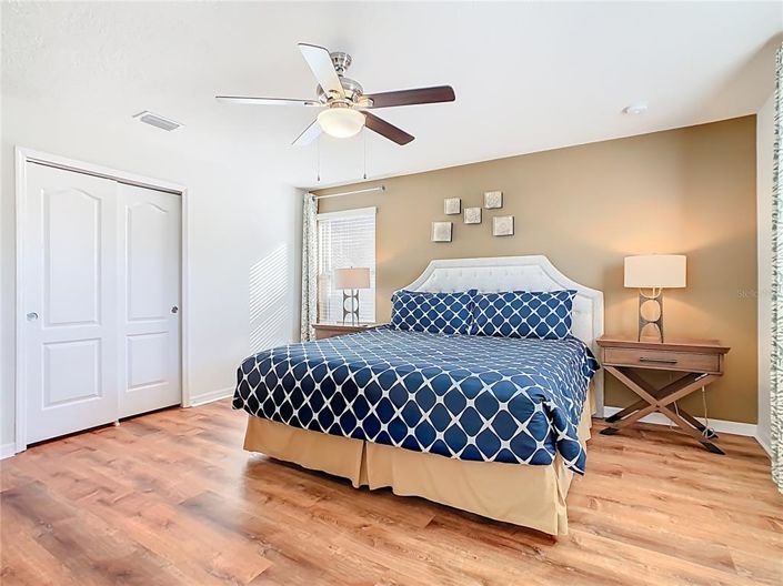 Image No.17-6 Bed House for sale