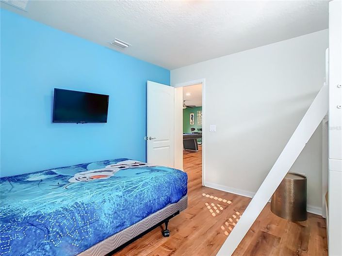 Image No.27-6 Bed House for sale