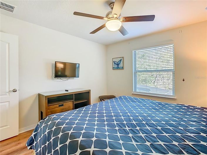 Image No.39-6 Bed House for sale