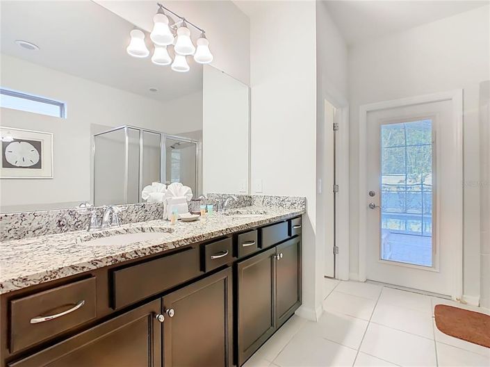 Image No.44-6 Bed House for sale