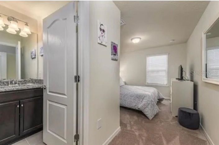 Image No.16-5 Bed Townhouse for sale