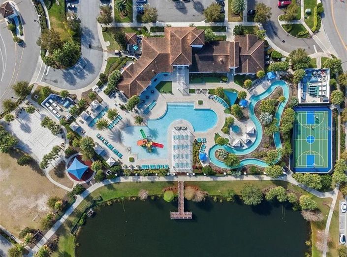 Image No.26-5 Bed Townhouse for sale