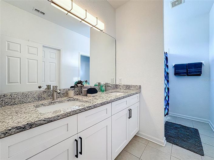 Image No.44-5 Bed House for sale