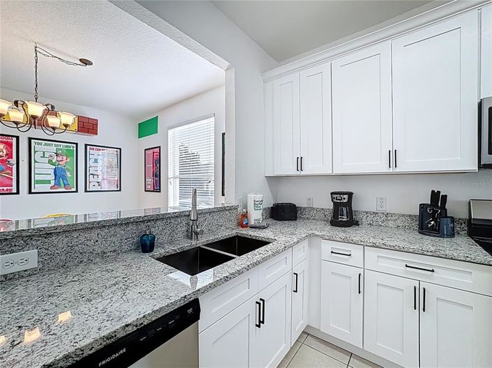 Image No.7-5 Bed House for sale