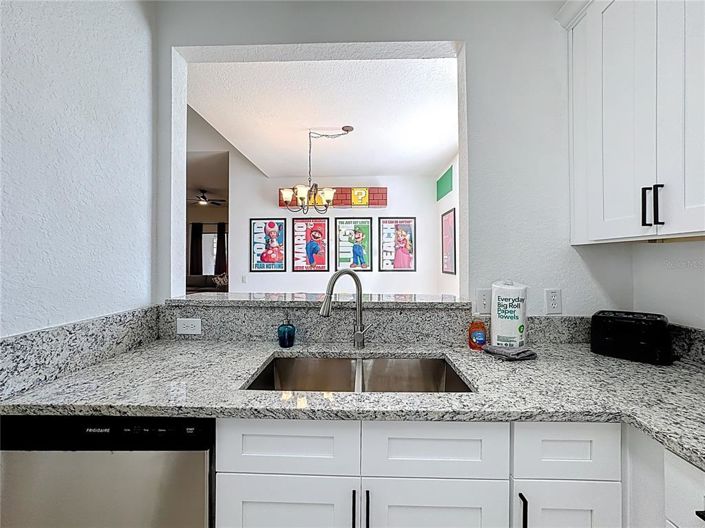 Image No.9-5 Bed House for sale