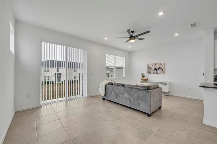 Image No.5-3 Bed Townhouse for sale