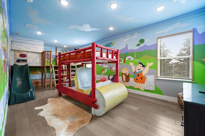 Image No.28-9 Bed House for sale