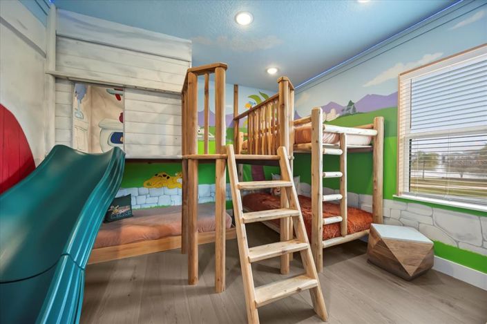 Image No.30-9 Bed House for sale