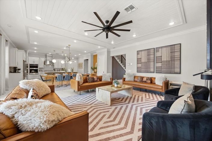 Image No.5-9 Bed House for sale