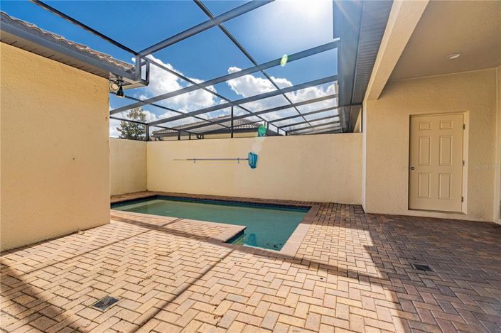 Image No.11-4 Bed Townhouse for sale