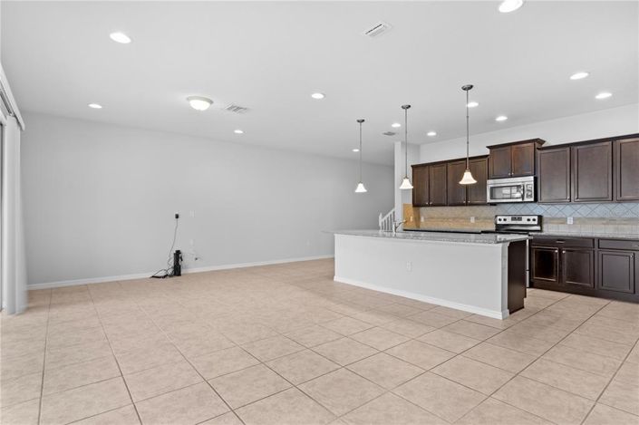 Image No.14-4 Bed Townhouse for sale