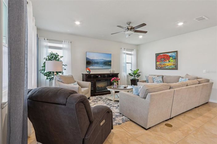 Image No.10-4 Bed House for sale