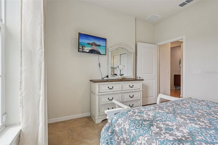 Image No.30-4 Bed House for sale