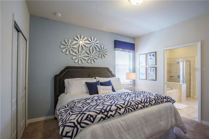 Image No.8-6 Bed House for sale