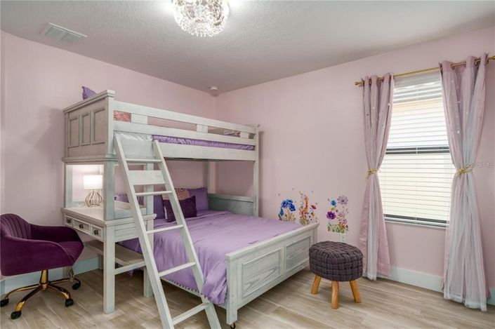 Image No.22-6 Bed House for sale