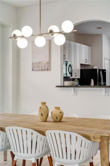 Image No.6-6 Bed House for sale