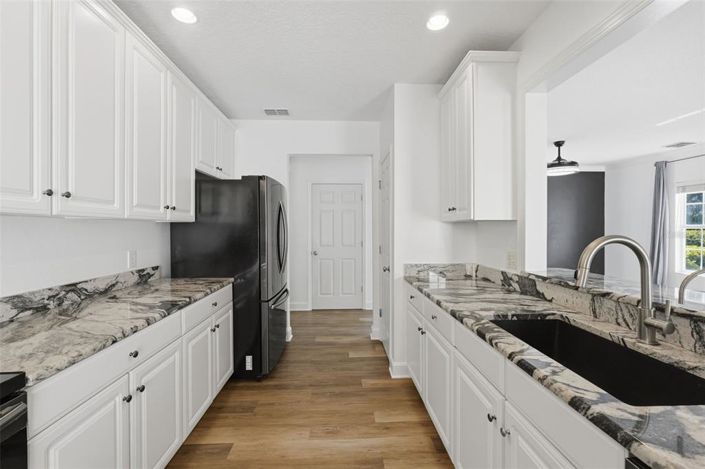 Image No.12-3 Bed House for sale