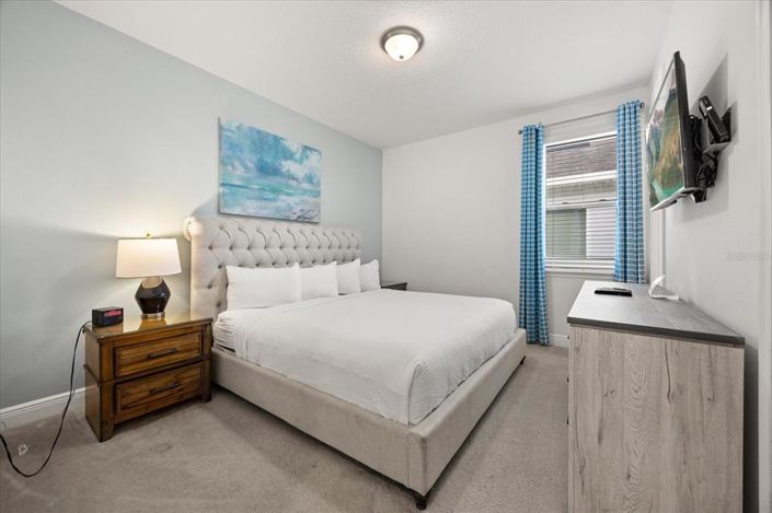 Image No.17-6 Bed House for sale