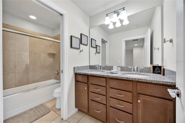 Image No.21-5 Bed Townhouse for sale