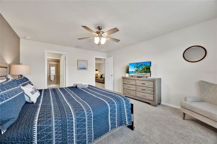 Image No.28-5 Bed Townhouse for sale