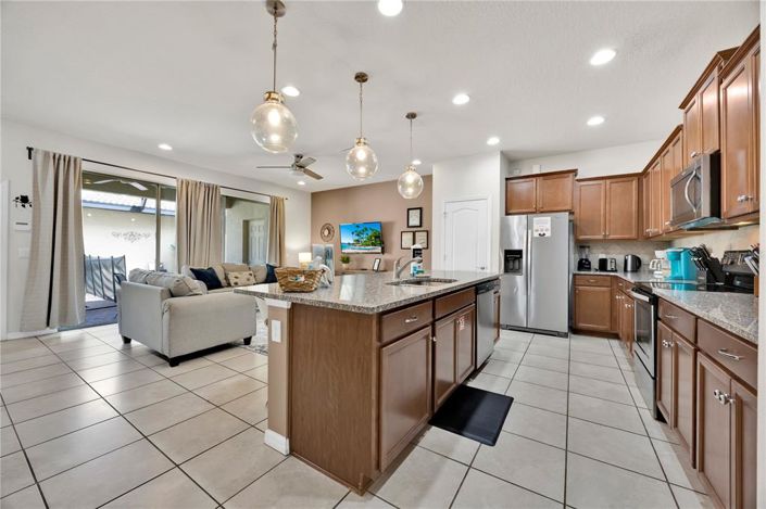 Image No.7-5 Bed Townhouse for sale