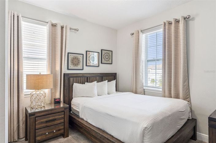 Image No.28-6 Bed House for sale