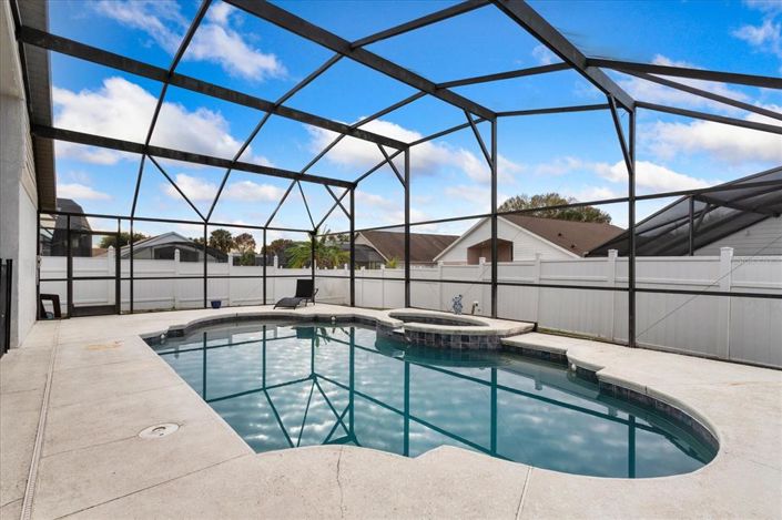 Image No.15-5 Bed House for sale