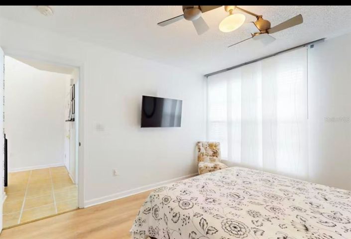 Image No.11-2 Bed Townhouse for sale