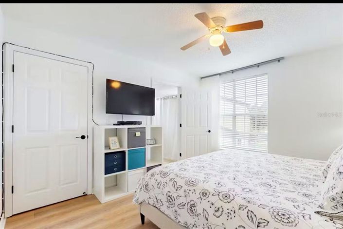 Image No.15-2 Bed Townhouse for sale